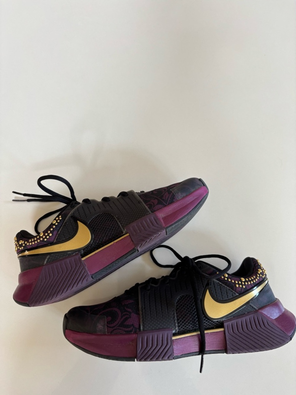 Nike Osaka Zoom Challenge Bordeaux and metallic gold tennis shoe! Like New! - Picture 6 of 7